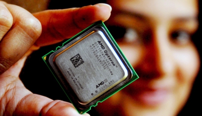 Εντείνεται η έλλειψη ηλεκτρονικών τσιπ στη γερμανική βιομηχανία (Reuters)