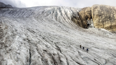 Ο παγετώνας Gries στην Ελβετία λιώνει με ανησυχητικό ρυθμό (Reuters)
