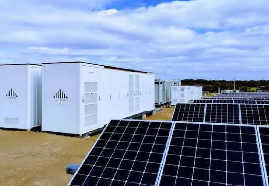 Super fund επενδύει έως και 2 δισ. δολ. σε μικρής κλίμακας έργα ηλιακής ενέργειας και μπαταρίας