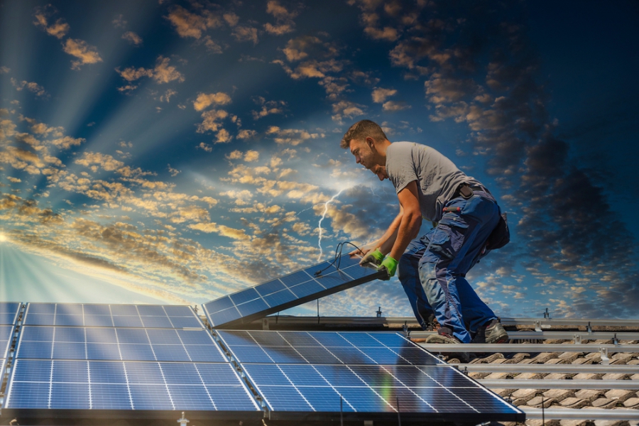 ΥΠΕΝ: Παράταση μέχρι 31 Δεκεμβρίου για τα «Φωτοβολταϊκά στη Στέγη» και «Φωτοβολταϊκά στο χωράφι»