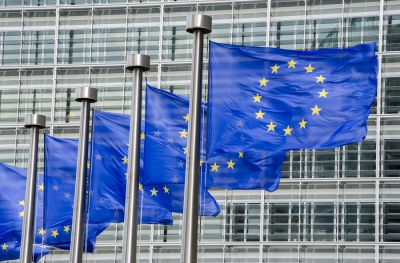 Η ΕΕ σχεδιάζει να καθυστερήσει την απόφαση για τον χαρακτηρισμό του φυσικού αερίου ως «πράσινης» επένδυσης