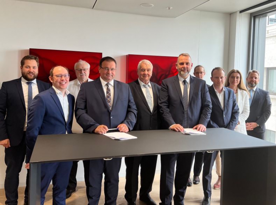 Η Sunlight Group συνεχίζει να επεκτείνεται με την εξαγορά του 51% της A. Müller GmbH