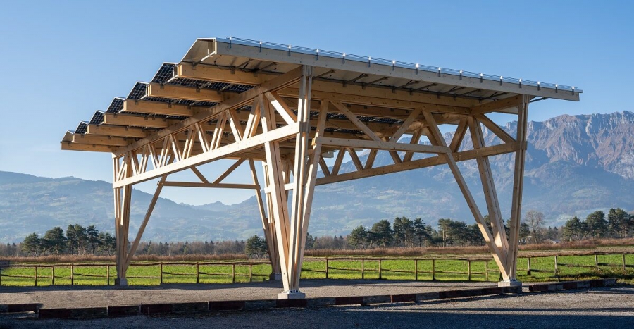 Ελβετική εταιρεία προσφέρει ηλιακό στέγαστρο σε ξύλινο σκελετό για χώρους στάθμευσης (PV Magazine)