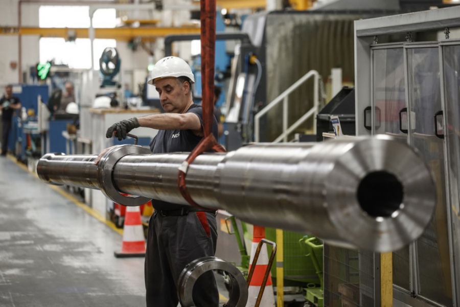 HΠΑ: Στρέφονται στις αυτοκινητοβιομηχανίες για την ταχύτερη παραγωγή αμυντικών συστημάτων (WSJ)