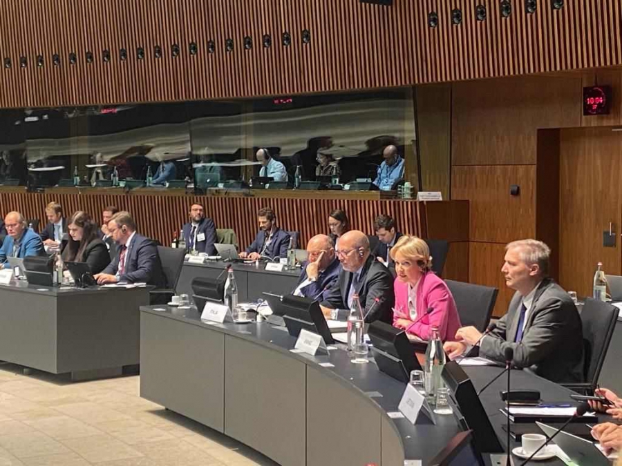 Σδούκου στο Λουξεμβούργο: Στόχος η αποσύνδεση των ενεργειακών τιμών από το φυσικό αέριο