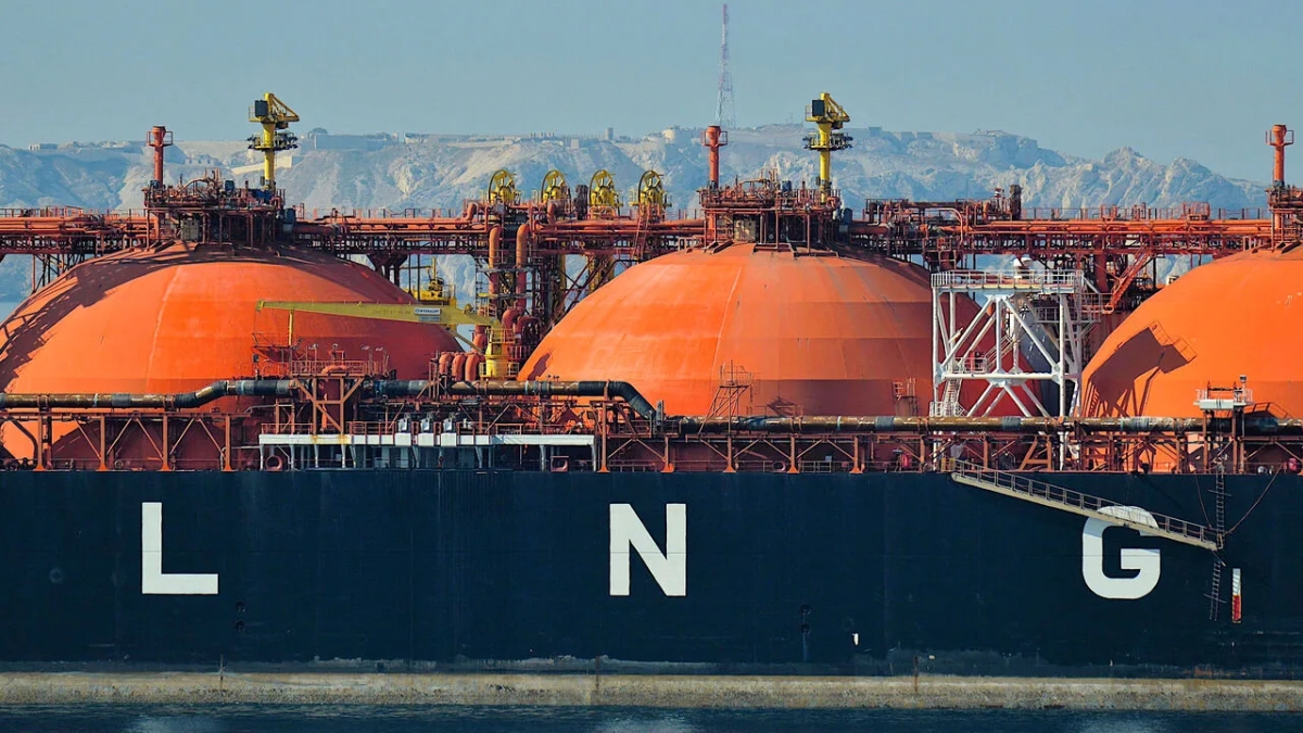 LNG: Μείωση 1,5% στην παγκόσμια προσφορά τον χειμώνα – Βελτιώνονται οι εκτιμήσεις για τα αποθέματα της ΕΕ