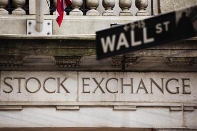 Νέα ρεκόρ στη Wall Street - Πάνω από τις 3.300 μονάδες ο S&P για πρώτη φορά - Άνοδος 1% για το πετρέλαιο