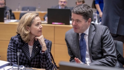Το Eurogroup αποφασίζει για τον νέο πρόεδρο εν μέσω σοβαρών προκλήσεων - Μάχη στήθος με στήθος Calvino - Donohoe