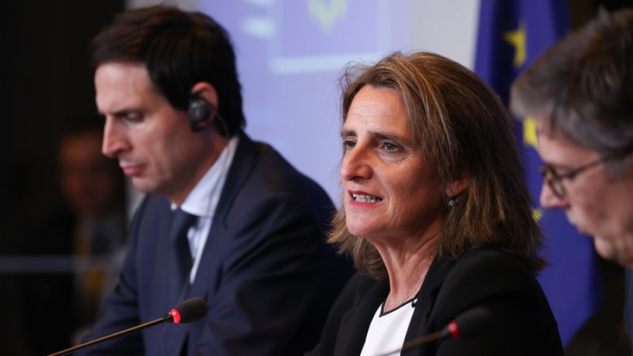 Συμφωνία στην ΕΕ για τα πρότυπα CO2 στα βαρέα επαγγελματικά οχήματα