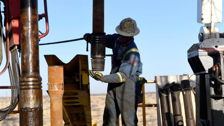 EIA: Κατά 68.000 βαρέλια την ημέρα θα μειωθεί η παραγωγή αργού στις ΗΠΑ τον Οκτώβριο