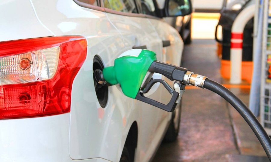 Ιταλία: Mείωση των φόρων στα καύσιμα