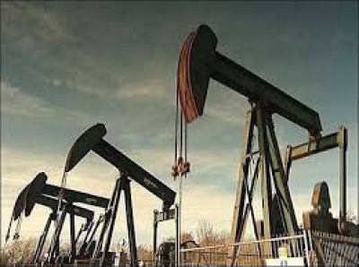Σε καθοδική πορεία το πετρέλαιο λόγω ανησυχιών για υπερπροσφορά και αποθήκευση – Στα 12,87 δολ. κινείται το αργό, κάτω από τα 20 δολ. το Brent
