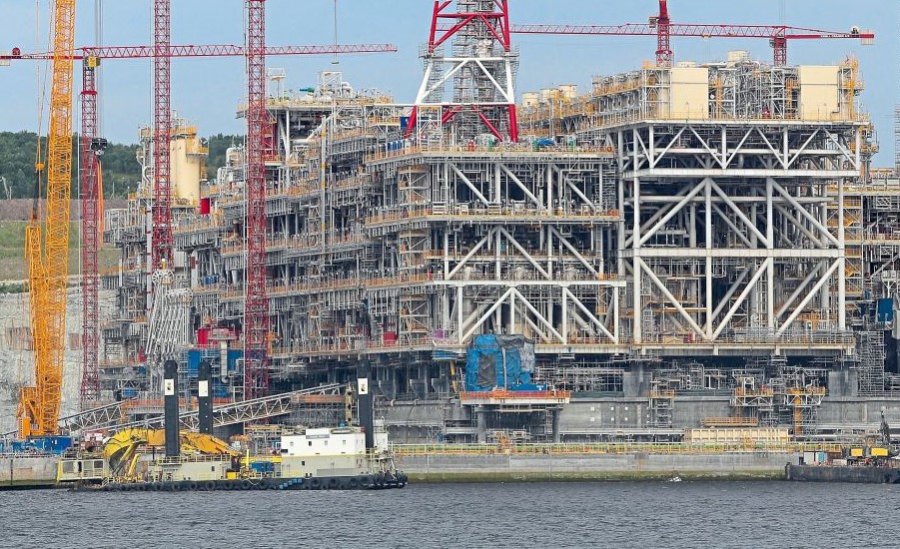 Εντείνεται η διαμάχη Ρωσίας - ΗΠΑ μετά τις κυρώσεις κατά του Arctic LNG 2 (Reuters)