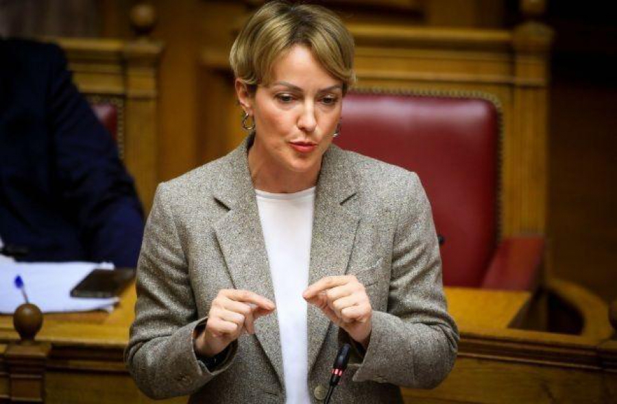 Σδούκου: Σύμβολο εθνικής ενότητας και σεβασμού το μνημείο του Αγνώστου Στρατιώτη - video