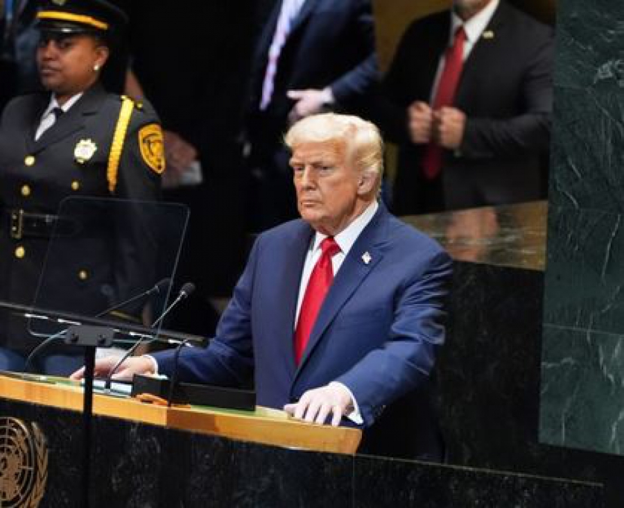 Trump στον ΟΗΕ: Απάτη η κλιματική αλλαγή - Αλλοδαποί το 54% των κρατουμένων στην Ελλάδα