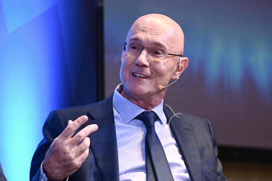 ΙΕΝΕ: Τα υγρά καύσιμα μπορούν να προσεγγίσουν την κλιματική ουδετερότητα