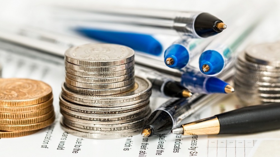 Στην κόψη του ξυραφιού ο προϋπολογισμός: Στο 9,9% του ΑΕΠ το έλλειμμα