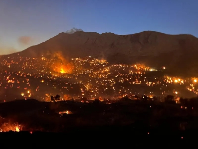 Σε πύρινο κλοιό η χώρα: Ανεξέλεγκτη η κατάσταση στο Ρέθυμνο- Σε καλύτερη κατάσταση το μέτωπο στο Πλωμάρι