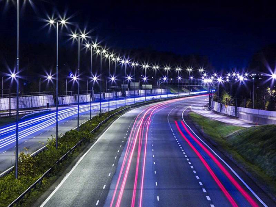 Έξυπνος φωτισμός για 958 χλμ οδικού δικτύου με φ/β πάνελ και μπαταρίες - Οι προδιαγραφές της τηλεδιαχείρισης, έργου ύψους 130 εκατ
