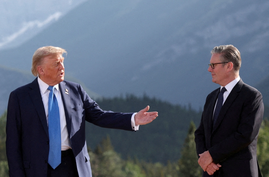 Trump- Starmer αφήσαν στην άκρη τις προσωπικές διαφορές τους χάρη στην κατάσταση στα Στενά του Ορμούζ