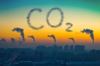 Bloomberg: Η ΕΕ έδωσε στους traders των CO2 αυτό που ήθελαν