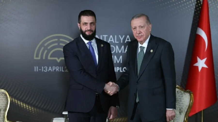 Τουρκία: Σχεδιάζει την αποστολή οπλικών συστημάτων στη Συρία