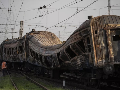 Οι Ουκρανοί τρέχουν να προστατεύσουν το σιδηροδρομικό τους δίκτυο από τις ρωσικές επιθέσεις