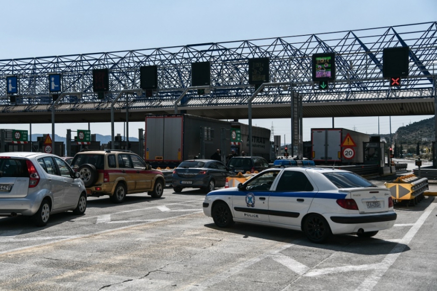 Γιατί απορρίπτεται από την κυβέρνηση το άνοιγμα μετακινήσεων από νομό σε νομό