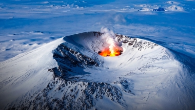 Το ηφαίστειο που «εκτοξεύει» χρυσό: Το Mount Erebus σκορπά καθημερινά πολύτιμους κρυστάλλους πάνω από την Ανταρκτική
