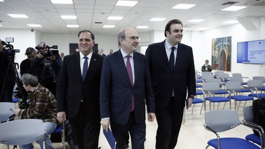 Χατζηδάκης: Στα 2,66 δισ. ευρώ τα επιπλέον βεβαιωμένα έσοδα το 2024 - Πως επετεύχθη