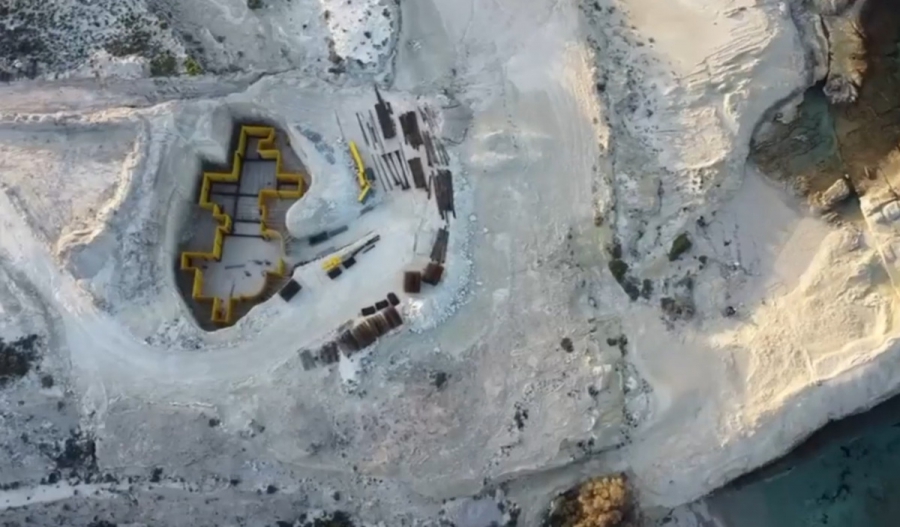 Ανεπανόρθωτη η ζημία που έχει υποστεί το Σαρακήνικο στην Μήλο από κατασκευαστικές εργασίες