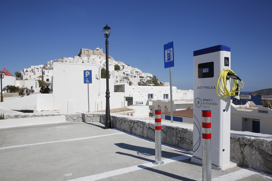 «e-Astypalea»: 9 εκατ. ευρώ για την αντικατάσταση των συμβατικών οχημάτων με ηλεκτρικά στην Αστυπάλαια