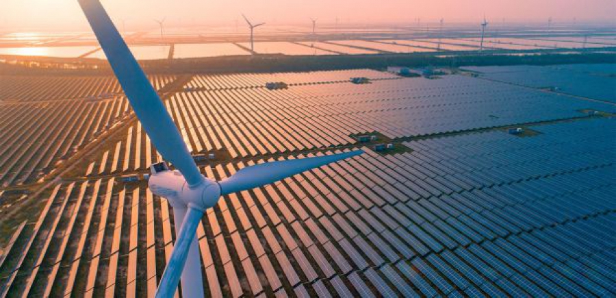 Ταρίφες: Συνέχεια πτώσης για τα φ/β βλέπει η αγορά - Επίσπευση του νέου διαγωνισμού σχεδιάζει το ΥΠΕΝ