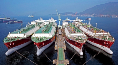 Συνεχίζουν να μειώνονται οι τιμές των ναύλων για τη μεταφορά LNG – Κάτω από 50.000 δολάρια