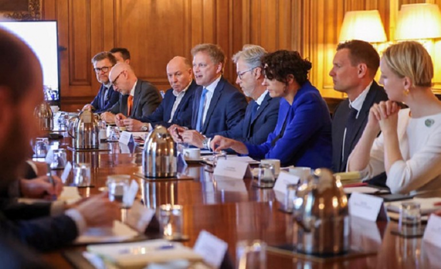 Ηνωμένο Βασίλειο: Δέσμευση της βιομηχανίας για επένδυση 100 δισ. λιρών στις υποδομές μέχρι το 2030