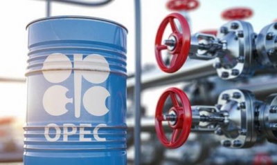 Αναλυτές: Η αύξηση των αποθεμάτων πετρελαίου στηρίζει τη διατήρηση των περικοπών του ΟΠΕΚ+