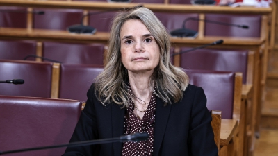 Αποστολάκη: Η κυβέρνηση δεν σπάει τον φαύλο κύκλο του ιδιωτικού χρέους