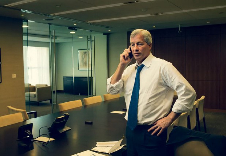 Dimon: Γελοία η υποβάθμιση της Fitch - Kαθοδικά τα futures