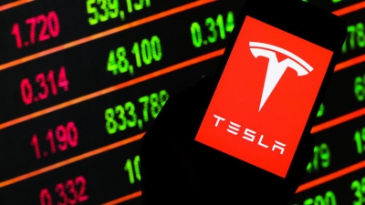 Goldman Sachs: Πως η ένταξη της Tesla θα επηρεάσει τον σηματωρό S&P 500