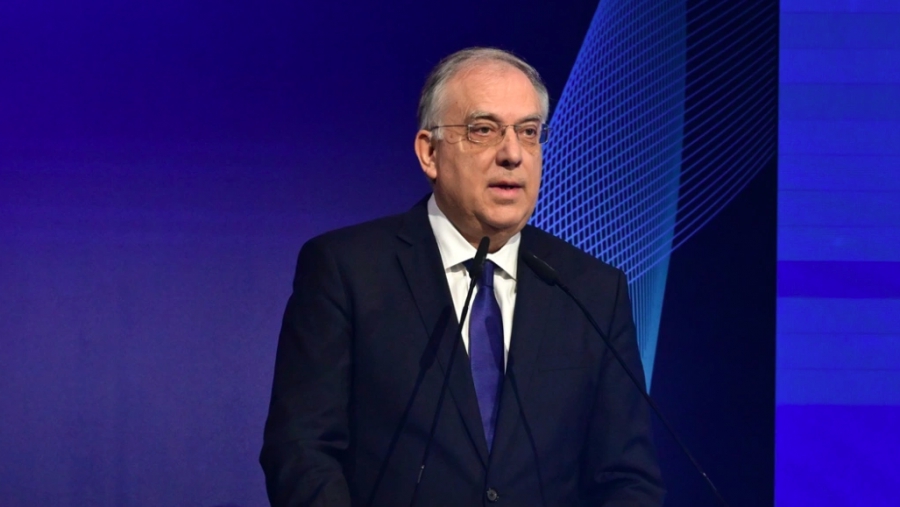 Θεοδωρικάκος: «Ψαλίδι» 9,5% σε 1.740 προϊόντα - Έως 12% οι μειώσεις στα σχολικά