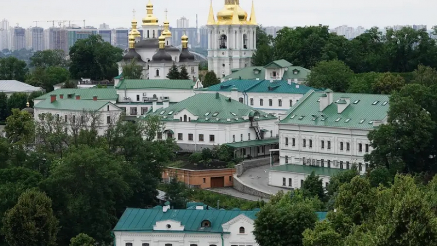 DW: Ο Ζελένσκι εναντίον ορθόδοξων μοναχών