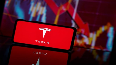 Η Morgan Stanley υποβαθμίζει τη μετοχή της Tesla λόγω υψηλής αποτίμησης