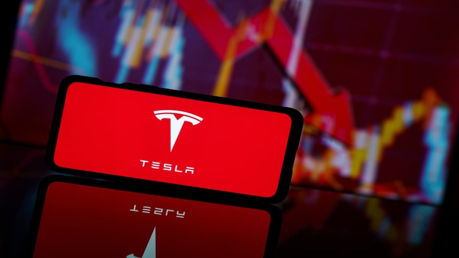 Η Morgan Stanley υποβαθμίζει τη μετοχή της Tesla λόγω υψηλής αποτίμησης
