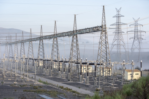 IEA - TSO: Απαίτηση για διόρθωση της «αναντιστοιχίας» μεταξύ παραγωγής ενέργειας και δικτύων στην Ευρώπη