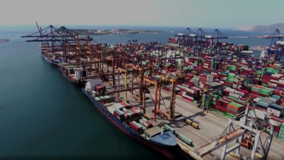Πτώση 7,6% στη διακίνηση εμπορευματοκιβωτίων στον Πειραιά τον Απρίλιο
