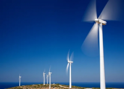 ΥΠΕΝ: Δημιουργεί Πληροφοριακό Σύστημα ΑΠΕ για τη διαχείριση και αδειοδότηση των έργων