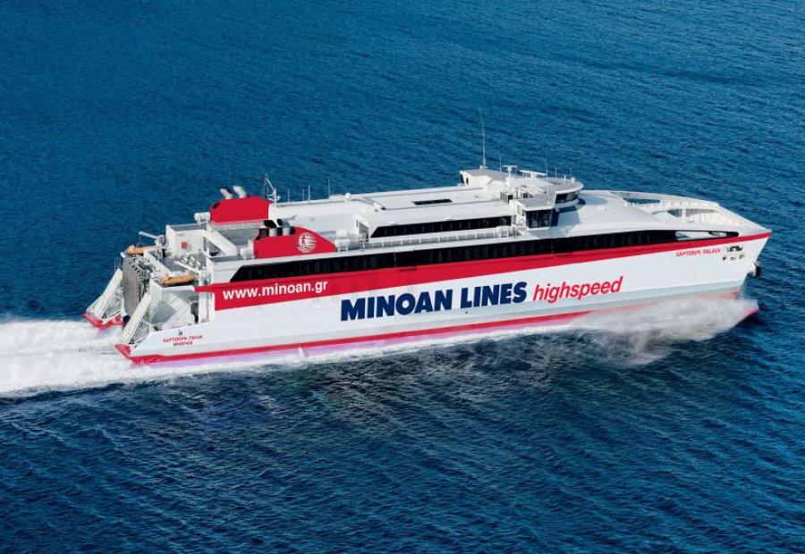 Μικρές αποδράσεις το Σεπτέμβρη με το H/S/C Santorini Palace των Μινωικών Γραμμών