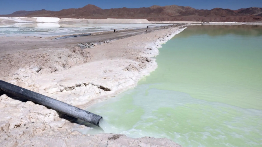 Οι επιστήμονες χρησιμοποιούν τοξικές «χημικές ουσίες για πάντα» για να εξαγάγουν 99% καθαρό λίθιο ποιότητας μπαταρίας (Interesting Engineering)