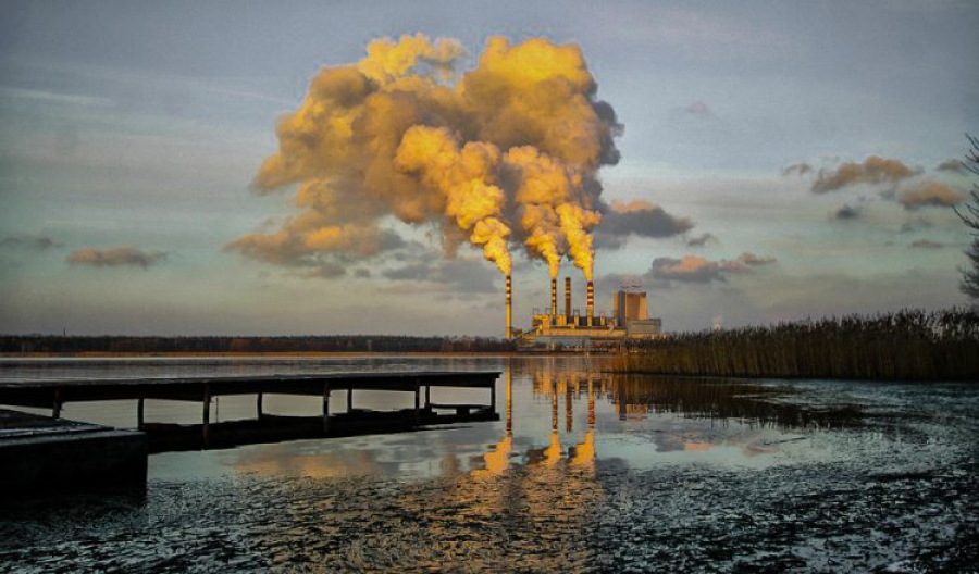 Ερευνα: Αυξημένοι κατά 15% οι θάνατοι από κορωνοϊό σε περιοχές με ρύπανση