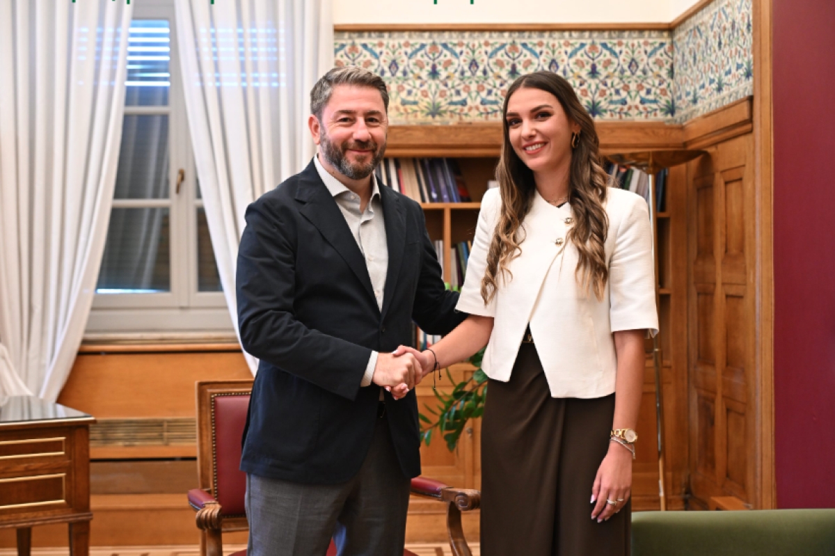 Στο ΠΑΣΟΚ η Μυρτώ Κοροβέση - Η ανακοίνωση Ανδρουλάκη